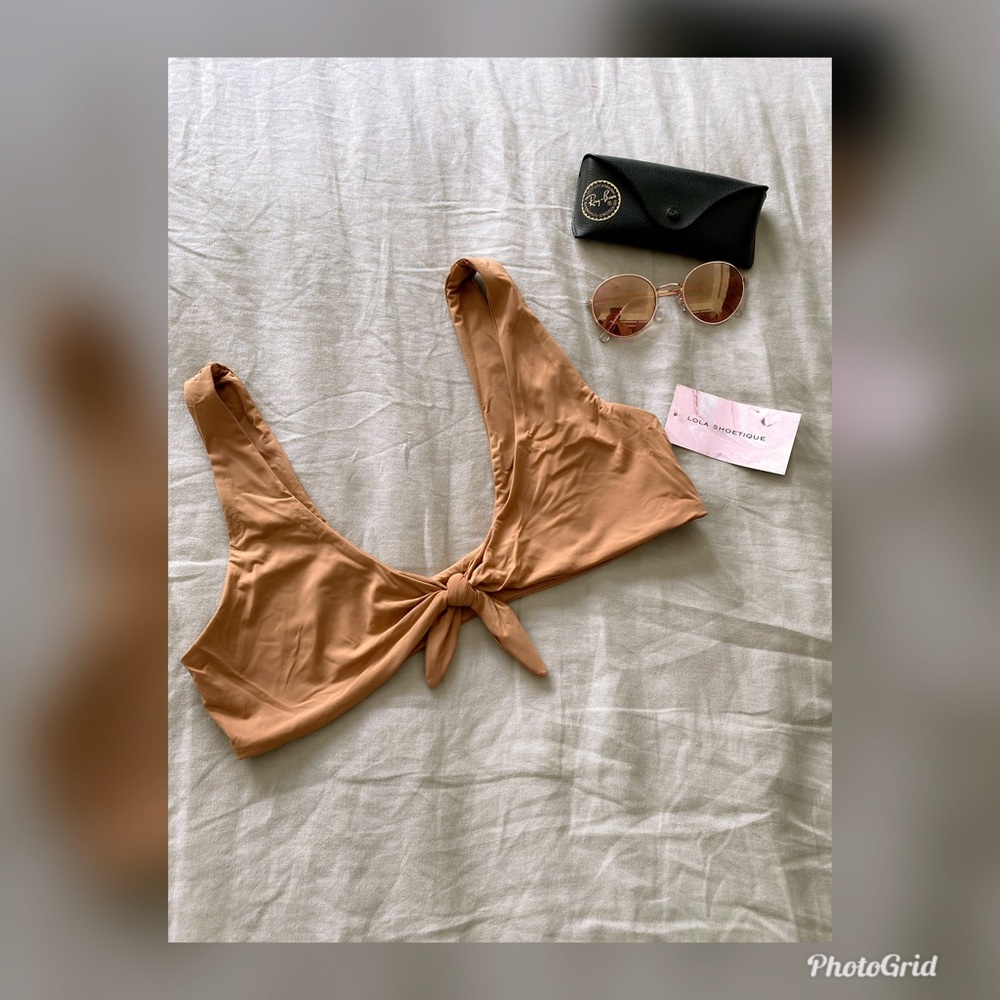 Tan bikni knot top